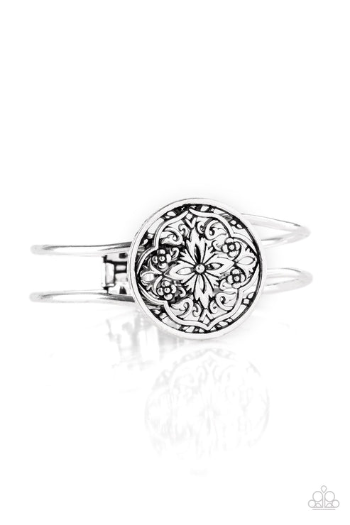 Paparazzi  Mandala Majesty - Silver  Bracelet