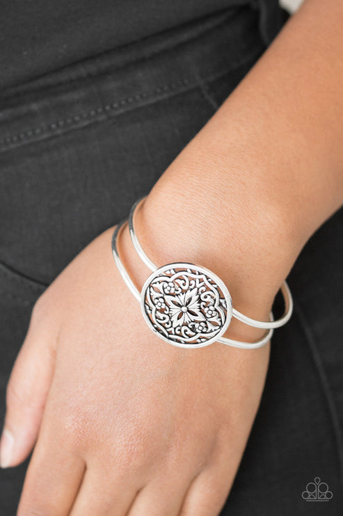 Paparazzi  Mandala Majesty - Silver  Bracelet