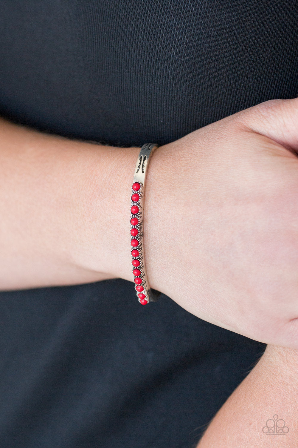 PAPARAZZI "NEW AGE TRAVELER" RED BRACELET