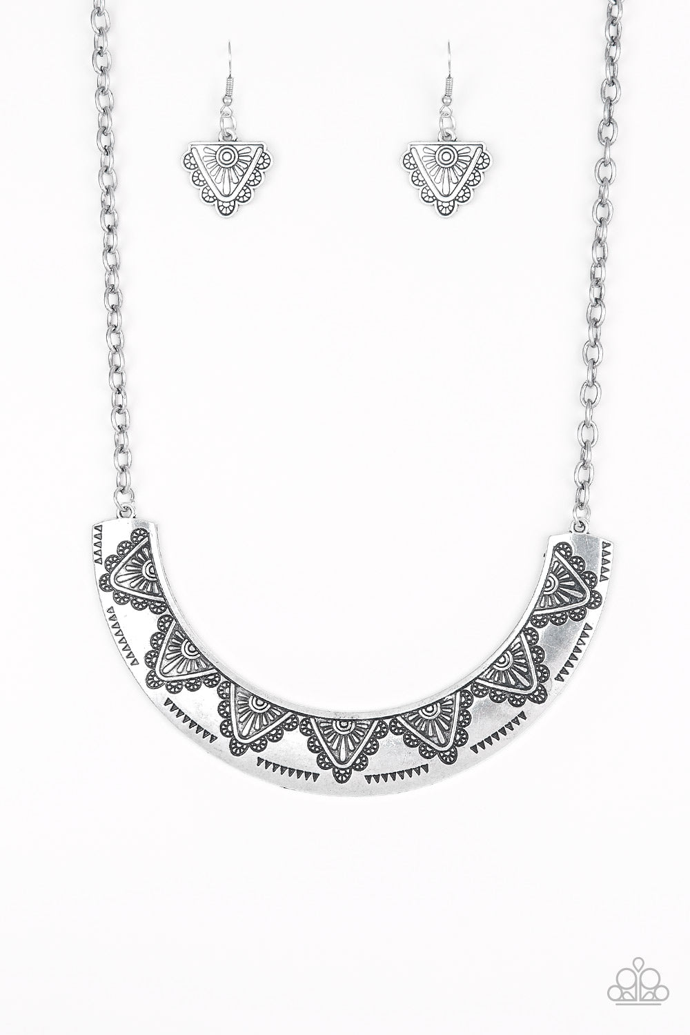 PAPARAZZI  "PERSIAN PHARAOH" SILVER NECKLACE