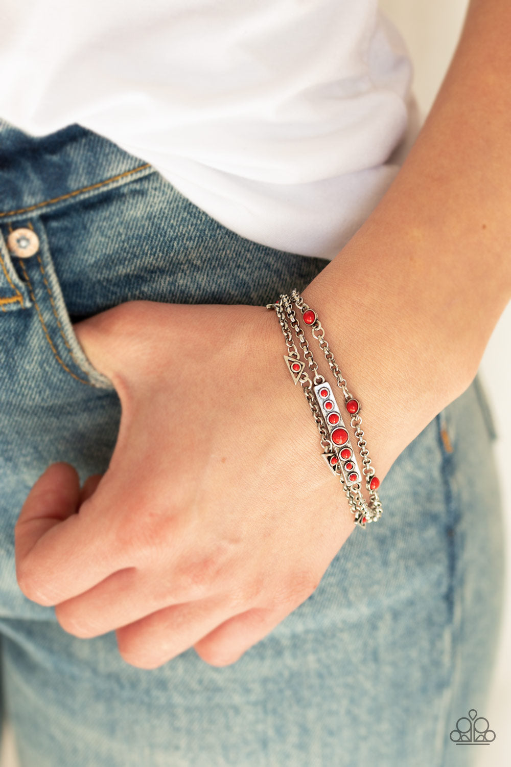 PAPARAZZI VINTAGE VAULT "NO MEANS NOMAD" RED BRACELET