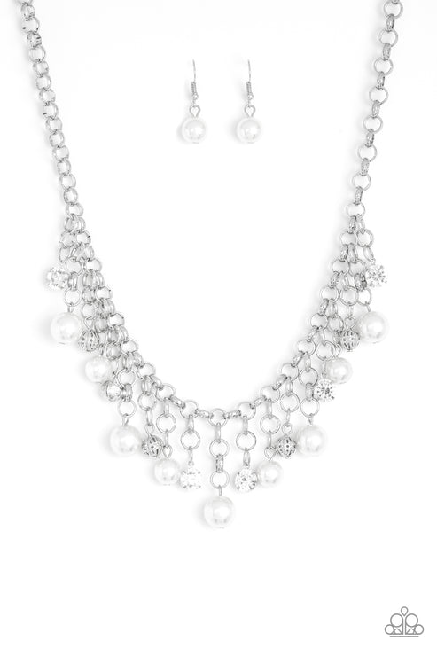 Paparazzi  HEIR-headed - White  Necklace