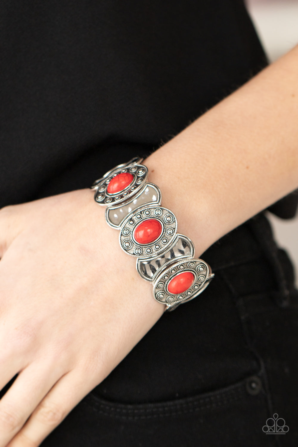 PAPARAZZI "DESERT RELIC" RED BRACELET