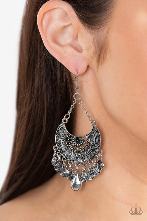 Paparazzi  Lunar Allure - Black  Earrings