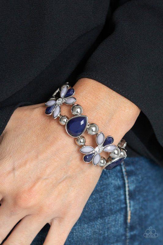 Fabulously Flourishing - blue - Paparazzi bracelet