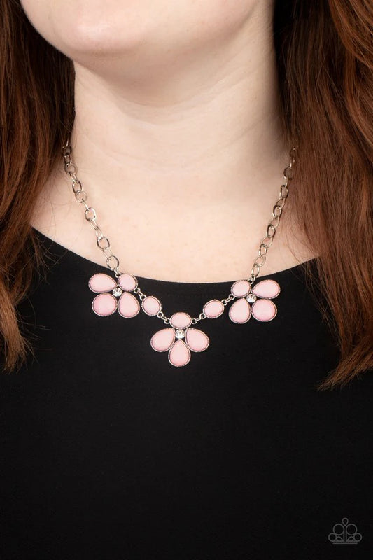 Paparazzi Necklace ~ SELFIE-Worth - Pink