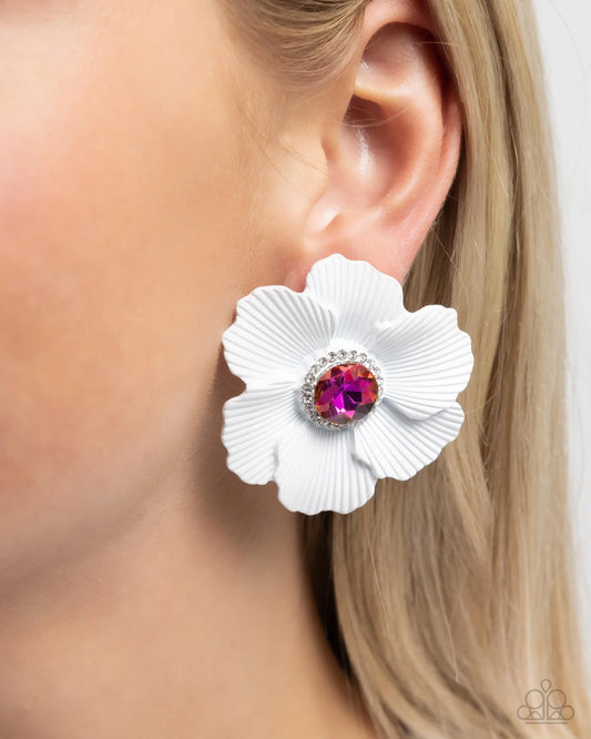 PAPARAZZI "ORGANIC GROWTH" WHITE POST EARRINGS