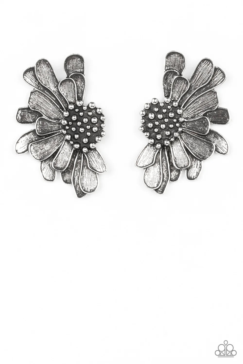 Paparazzi Earring ~ Farmstead Meadow - Silver