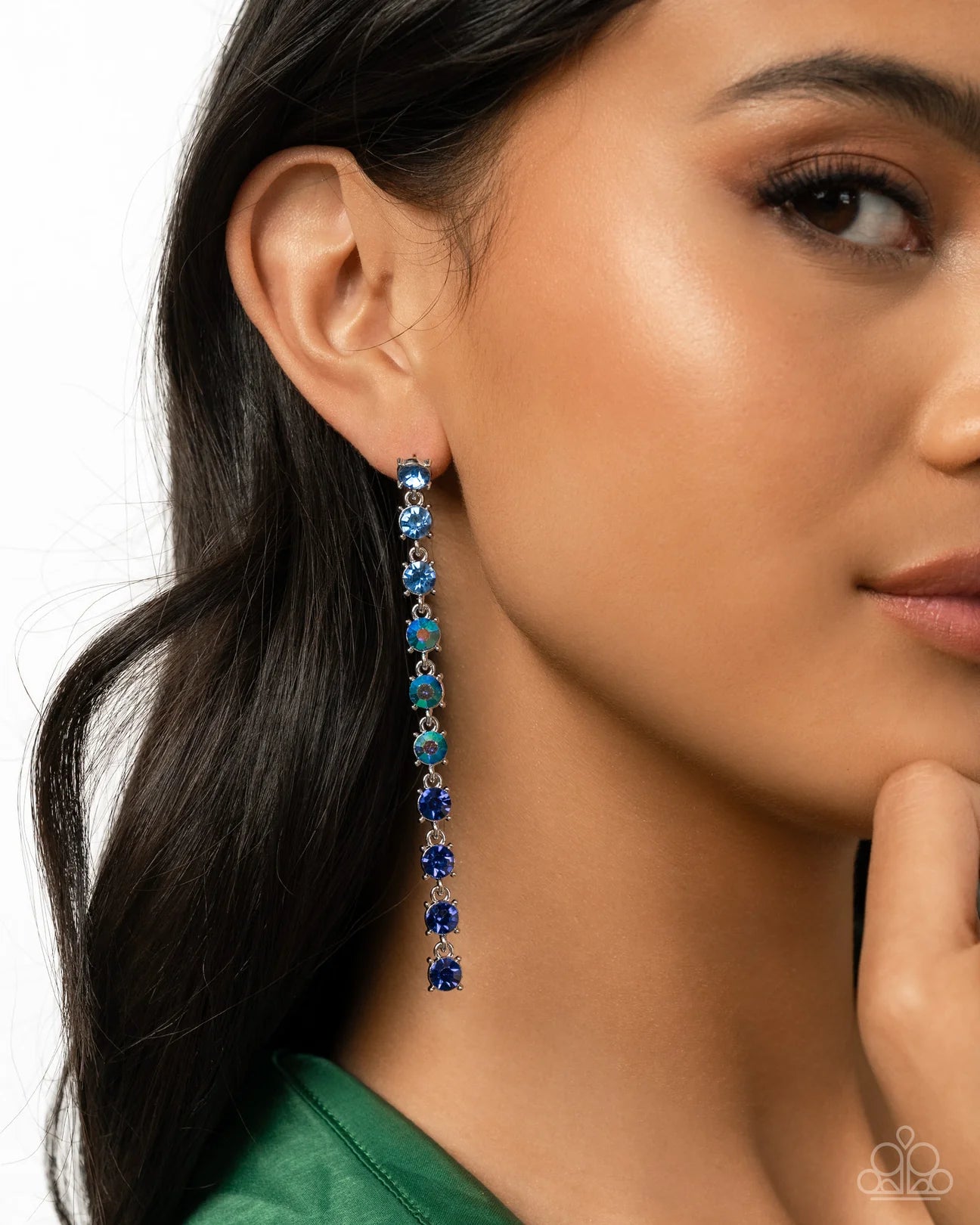 PAPARAZZI "OPULENT OMBRÉ" BLUE POST EARRINGS