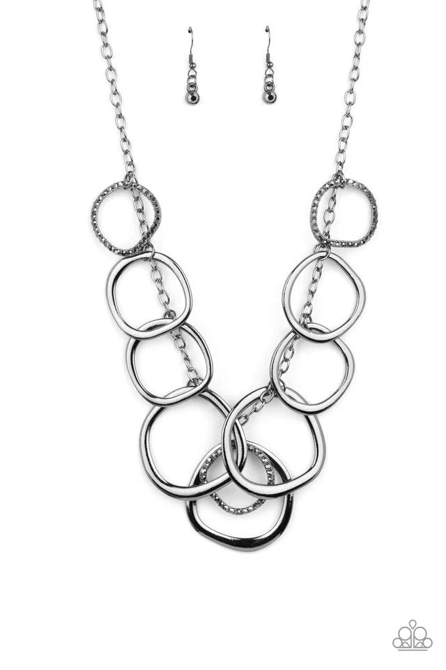 Paparazzi Necklace ~ Dizzy With Desire - Black