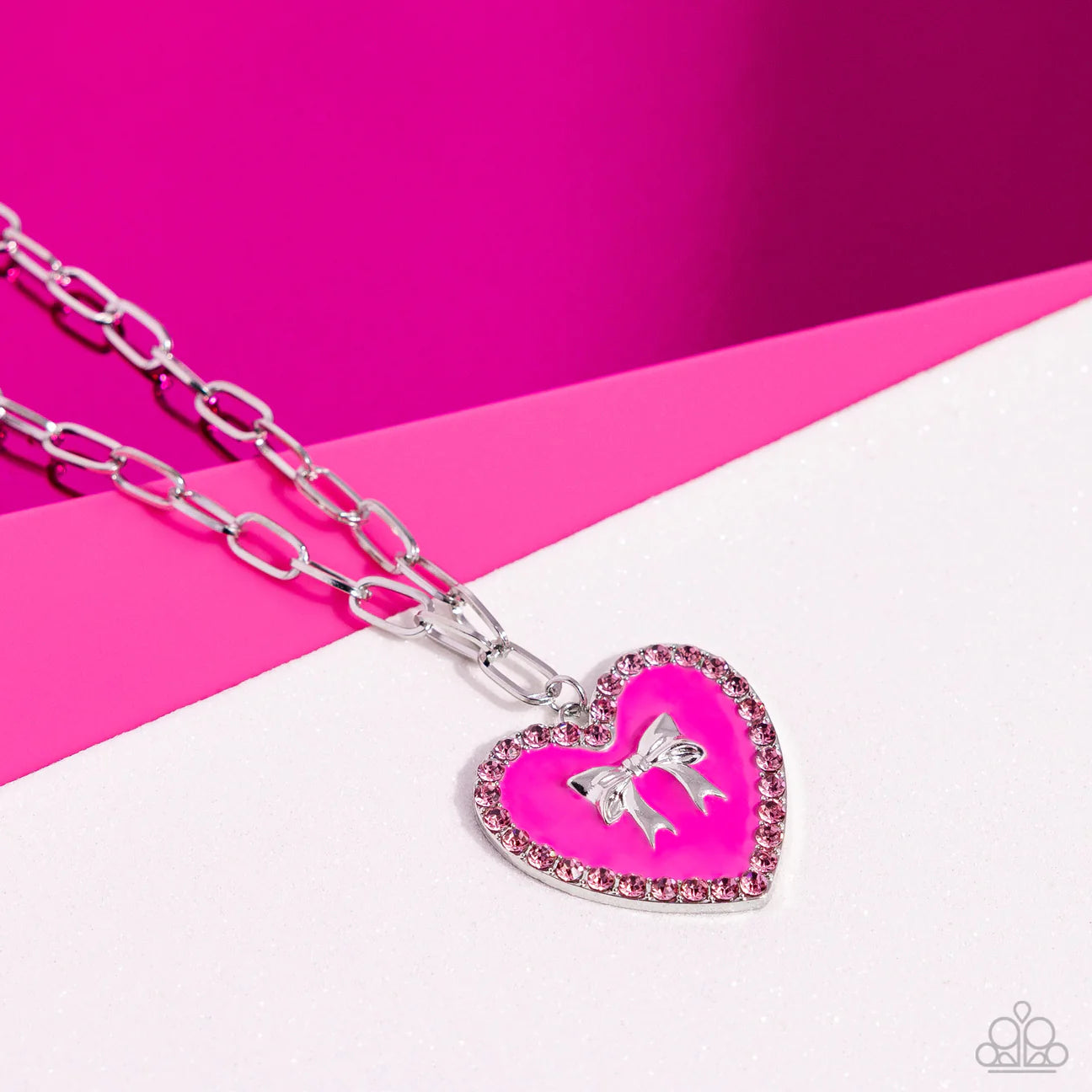 PAPARAZZI "ROMANTIC GESTURE" PINK NECKLACE