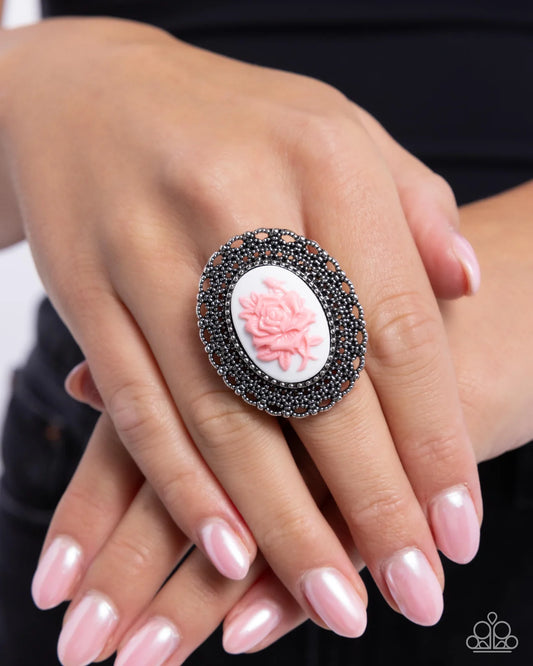 PAPARAZZI "BLOOMING BROOCH" PINK RING