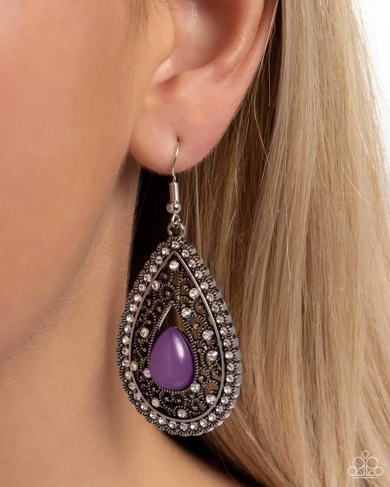 PAPARAZZI "CLOUD NINE COUTURE" PURPLE EARRINGS