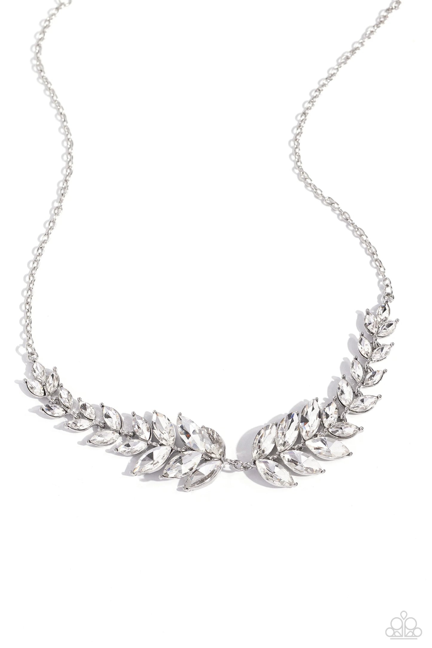 Paparazzi Luxury Laurels - White Necklace