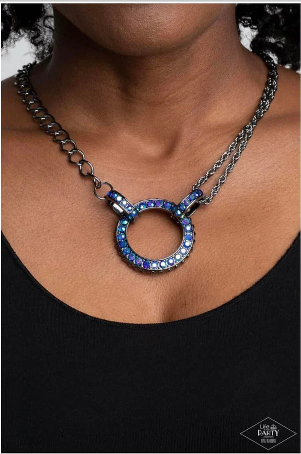 PAPARAZZI "RAZZLE DAZZLE" BLUE NECKLACE