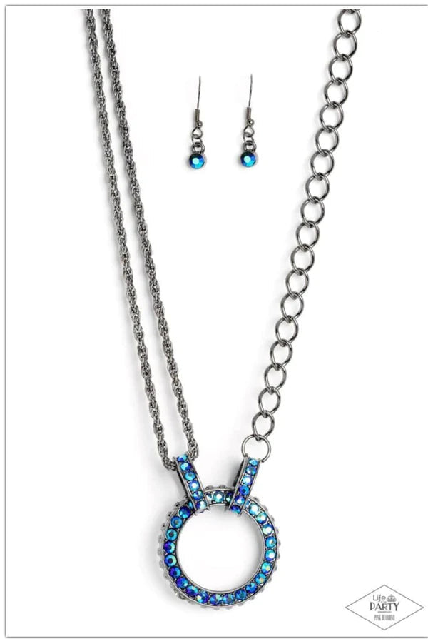 PAPARAZZI "RAZZLE DAZZLE" BLUE NECKLACE