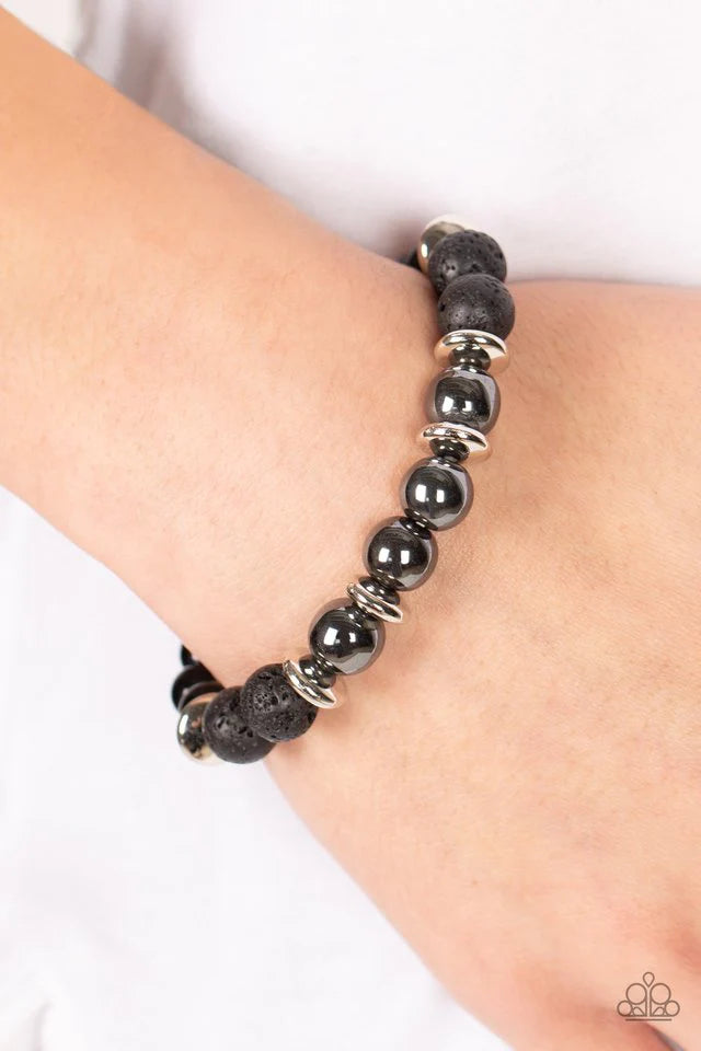 Paparazzi Bracelet ~ Mega Metamorphic - Black