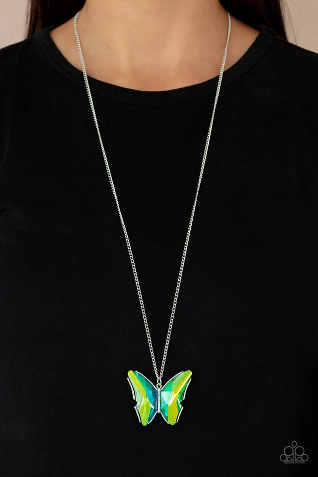 Paparazzi Necklace ~ The Social Butterfly Effect - Green