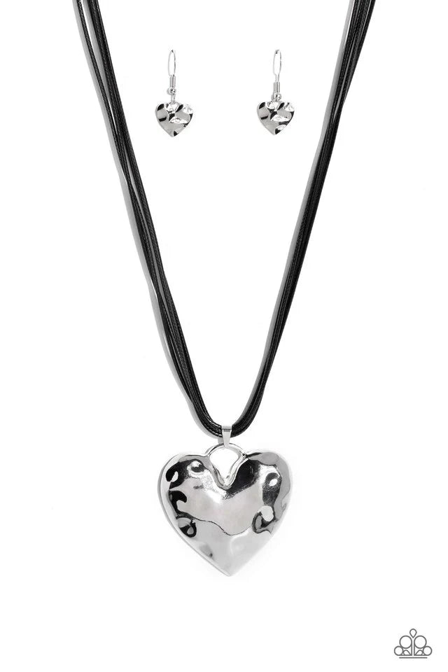 Paparazzi Necklace ~ Confident Courtship - Black