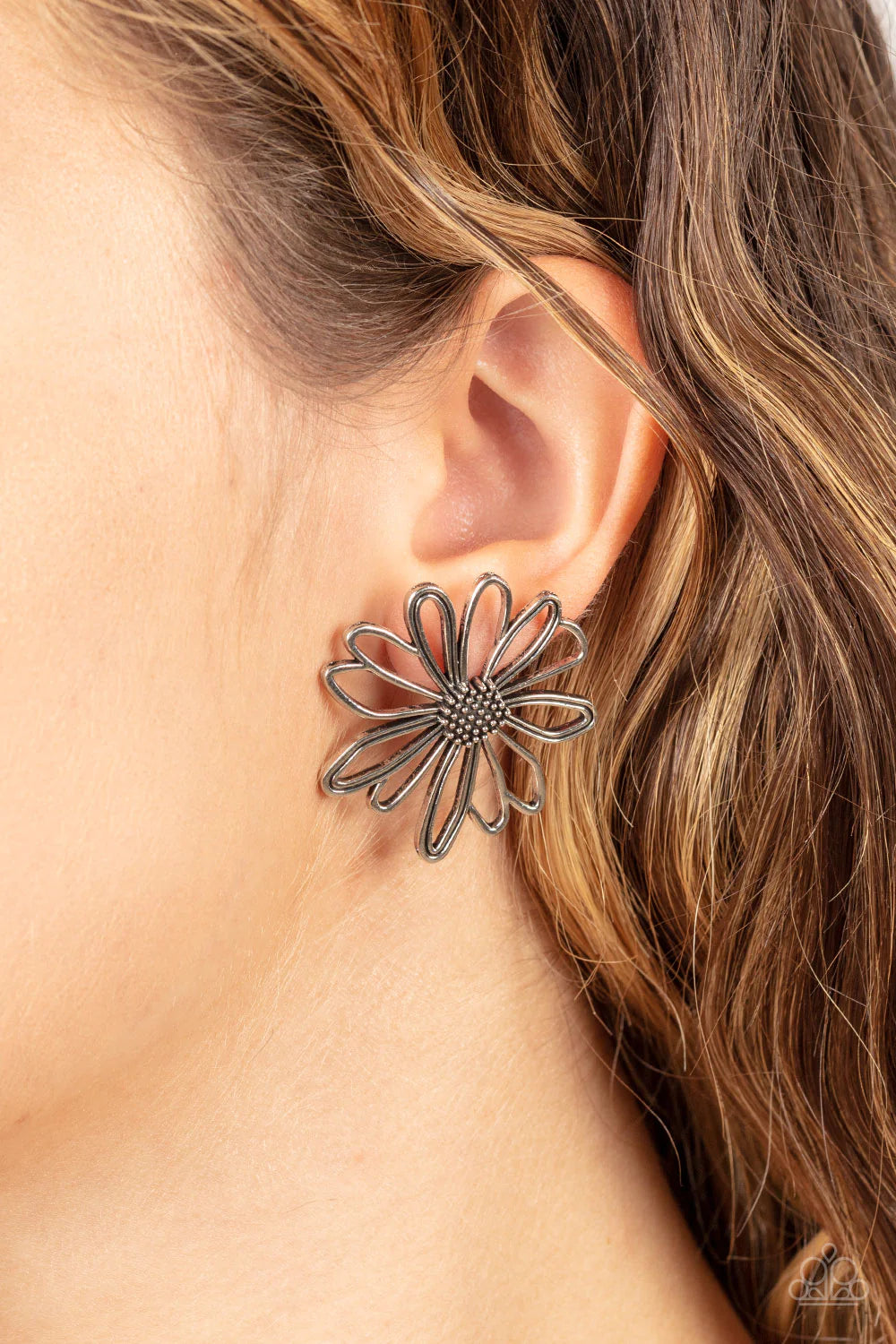 PAPARAZZI "ARTISAN ARBOR" SILVER POST EARRINGS