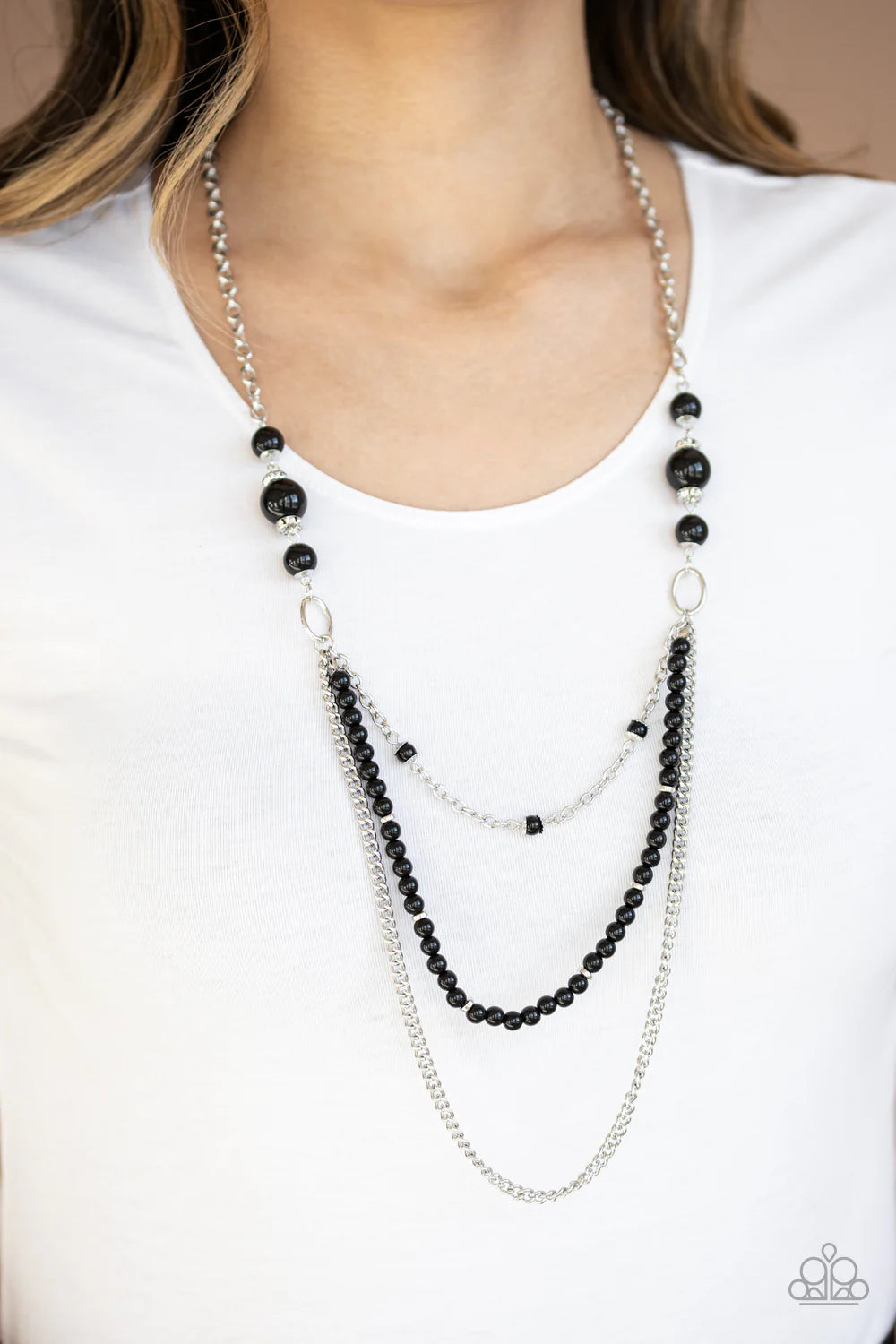 PAPARAZZI  "VERY VINTAGE" BLACK NECKLACE