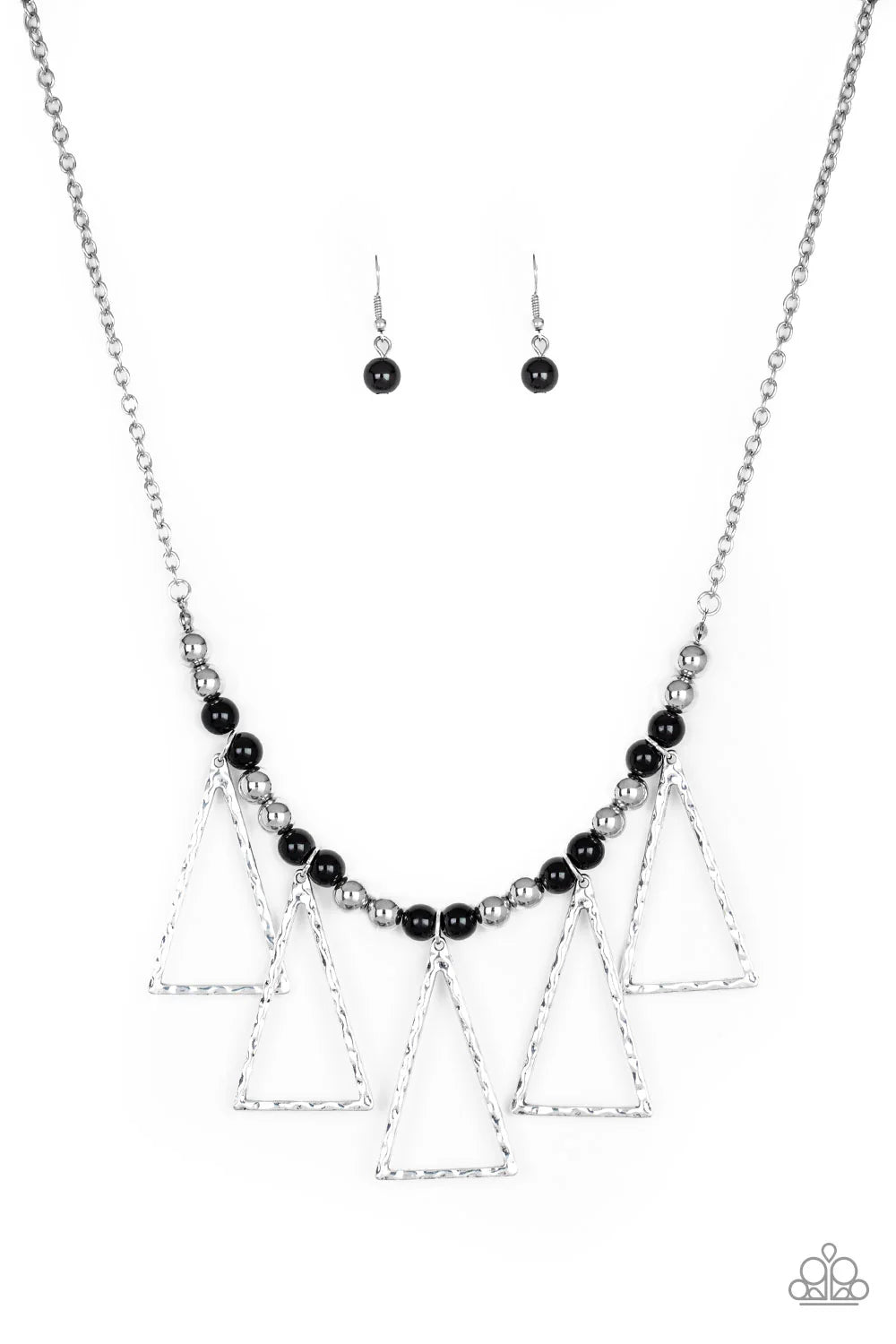 PAPARAZZI  "TERRA NOUVEAU" BLACK NECKLACE