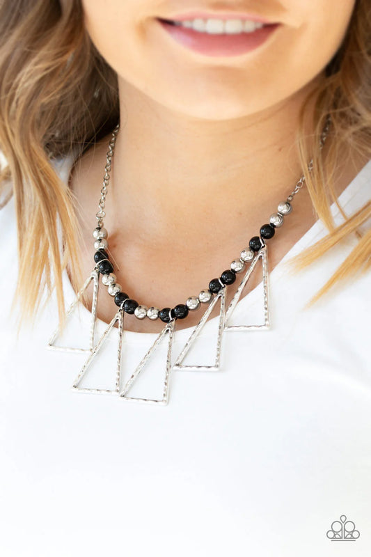 PAPARAZZI  "TERRA NOUVEAU" BLACK NECKLACE