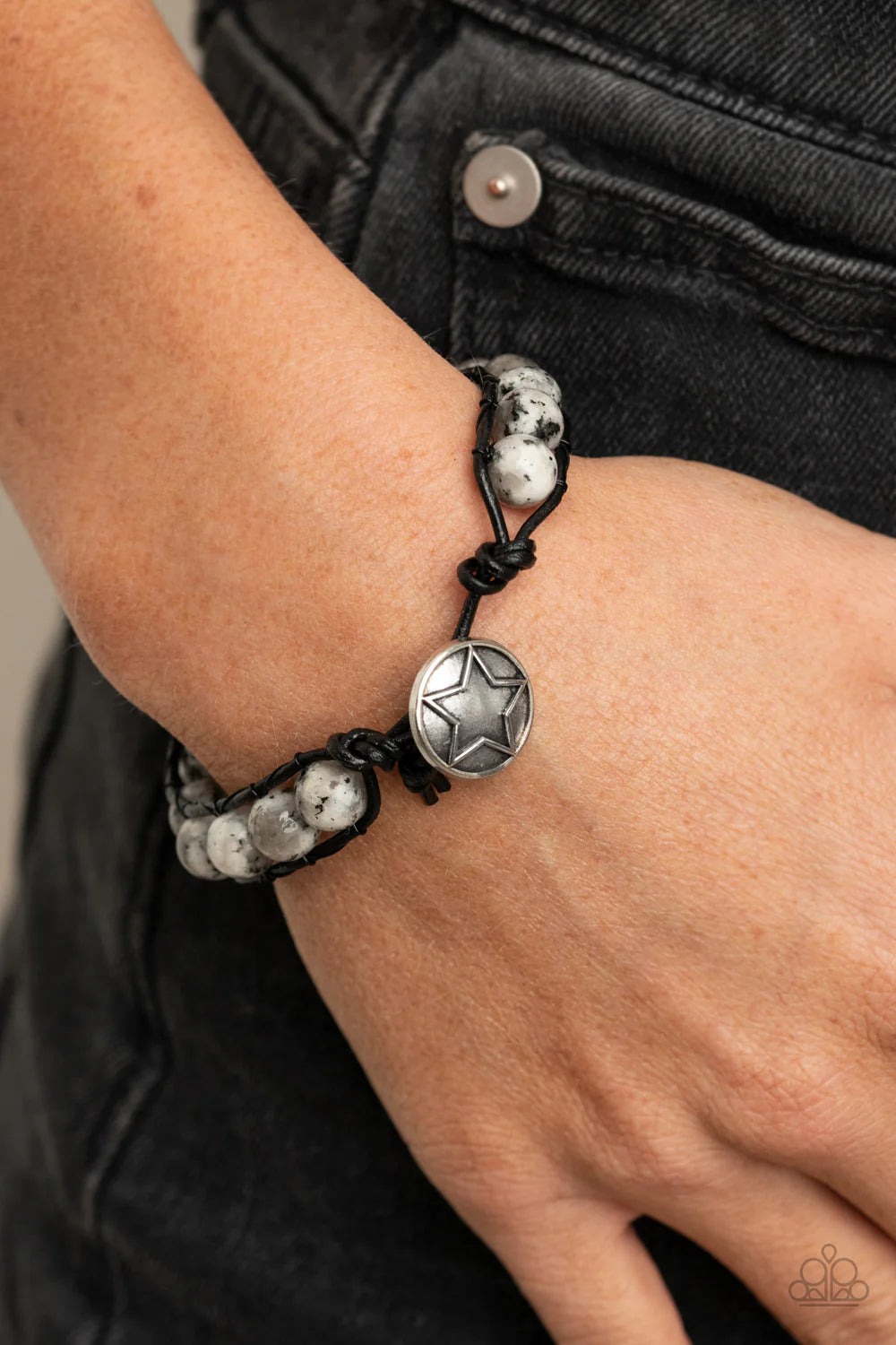 PAPARAZZI "HOMESPUN STONES" WHITE BRACELET