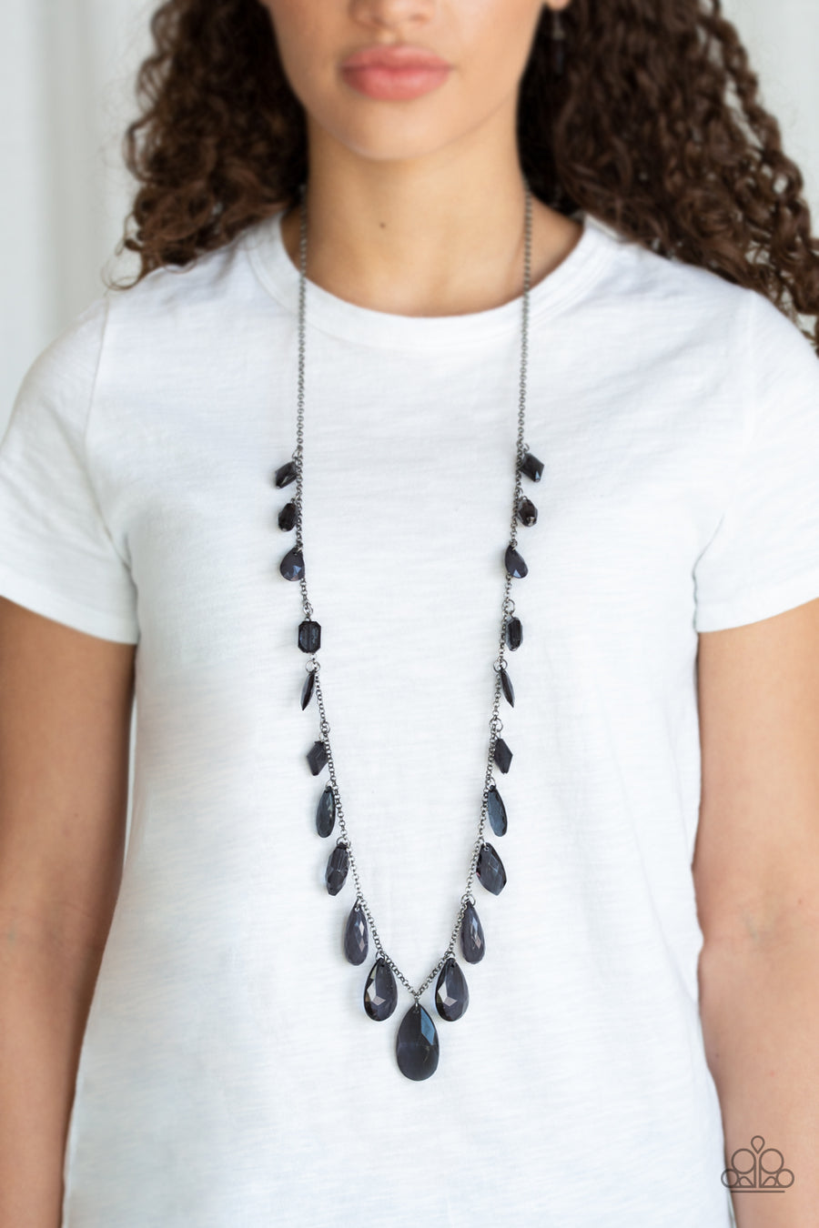 GLOW AND STEADY WINS THE RACE - PAPARAZZI - BLACK BEAD GUNMETAL NECKLACE